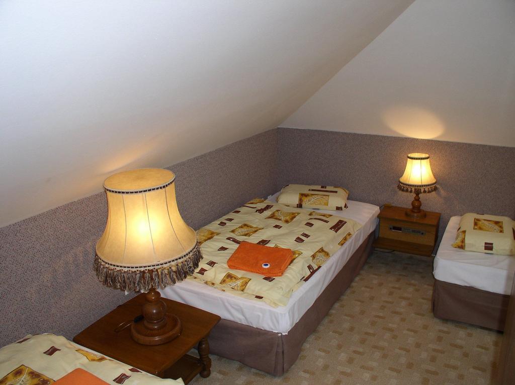 Penzion Rozkos Průhonice Kamer foto